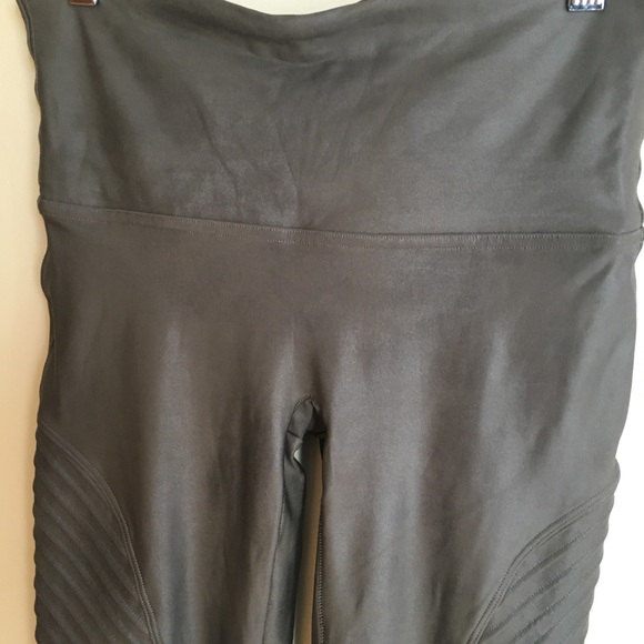 Spanx Faux Leather Motto Leggings - Picture 4 of 8